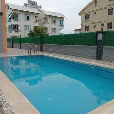 Antalya/belek Te Denize Ve Golf Boelgesine Yakin بيليك